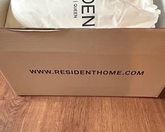 Resident Sheet Set  Queen second image