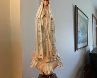 Our Lady of Fatima Statue