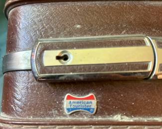 Vintage Briefcases   STAR WOJCIECHOWSKI  American Tourister third image