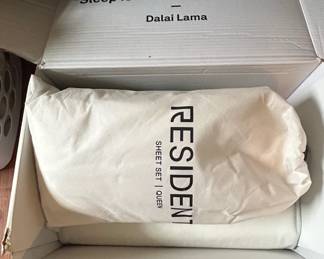 Resident Sheet Set  Queen