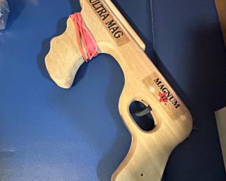 Magnum Enterprises Ultra Mag Rubber Band Gun