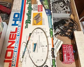 Lionel HO Burlington Route Electric Train Set