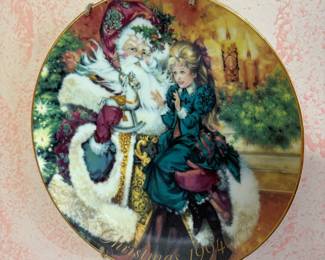 Avon "The Wonder of Christmas" 1994 Collector Plate