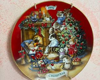1992 "Sharing Christmas With Friends" Collector's Plate by Avon