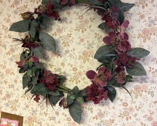 Burgundy Hydrangea and Dahlia Wreath