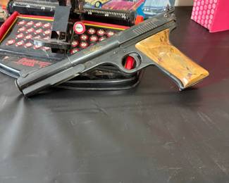 Daisy Model 177 Bullseye Target BB Pistol