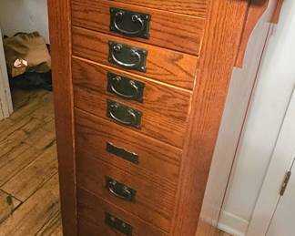 jeweler chest