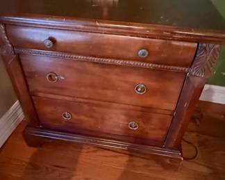 Ethan Allen Daryn Chest Nightstand