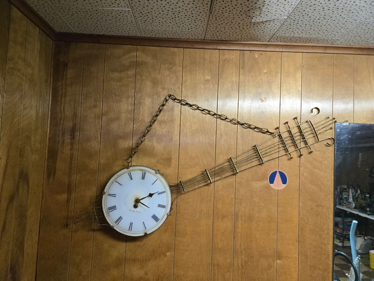 German banjo clock