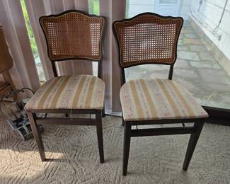 Set of 4 folding chairs