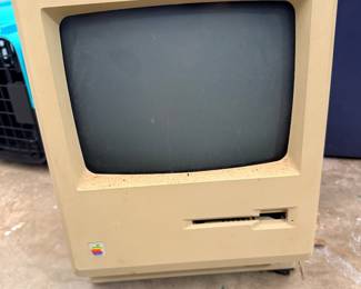 The very first Macintosh with Joystick! Model M0001 from 1984