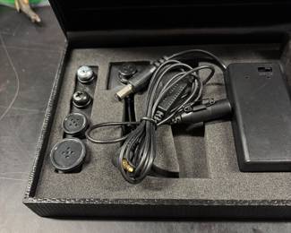 Buttonhole spy camera