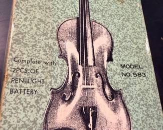 1960s Japanese violin transistor radio in working order