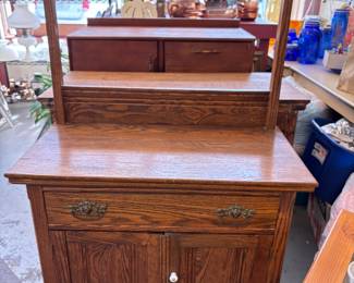 Beautiful Oak Washstand with Towel Bar