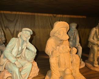E. Fozyio terracotta figurines