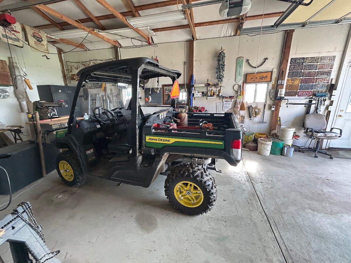 Garage kept like NEW 257 hours