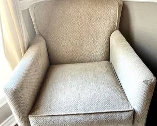 BASSET ARM CHAIR