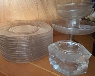 Fostoria Sunburst Pattern Glass Dessert Plates and Footed Compote Set