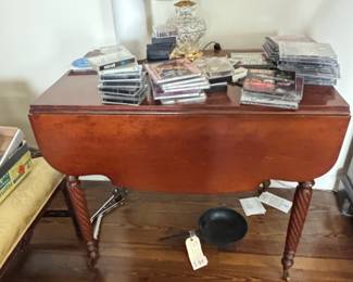 Antique Sheraton Mahogany Drop Leaf Dining Table