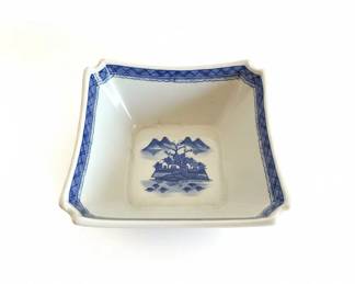 Blue and White Porcelain Square Bowl with Landscape Scene