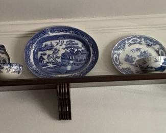 Churchill England Blue Willow Pattern Porcelain Dinnerware Set
