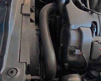 Jaguar XJ V .L Engine third image