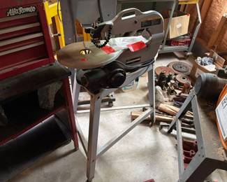 DELTA 16” VARIABLE SPEED SCROLL SAW
