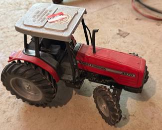 MASSEY FERGUSON TRACTOR