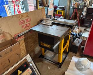 DEWALT TABLE SAW