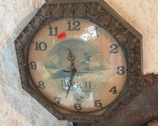 VINTAGE BUSCH BEER CLOCK