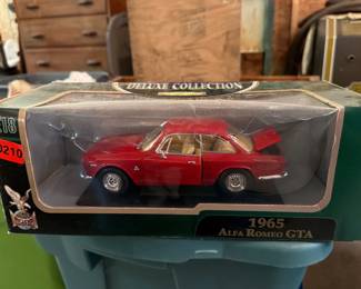 DIE CAST 1965 ALFA ROMEO GTA SCALE 1:18