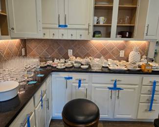 Gorgeous glassware and dinnerware!