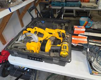 Great DeWalt Set
