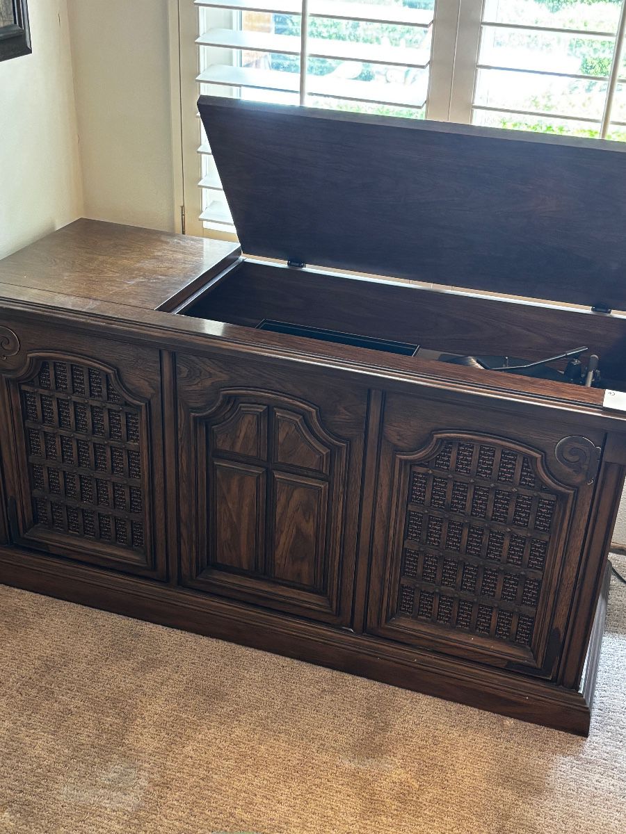 Magnavox stereo