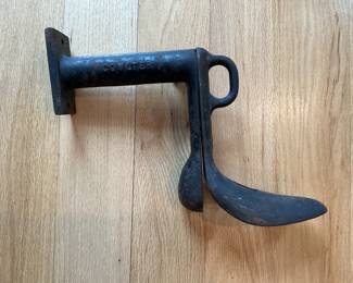 Coulter cobblers form cast iron