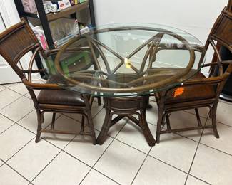 Two seat glass top table really good condition