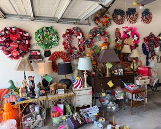 Holiday Wreaths and Decor