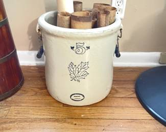 Western stoneware 5 gallon crock with bail handles