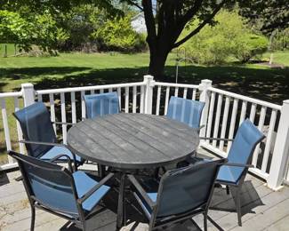 Patio Table And 6 Chairs