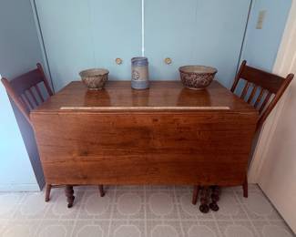 Country Primitive Table & Chairs