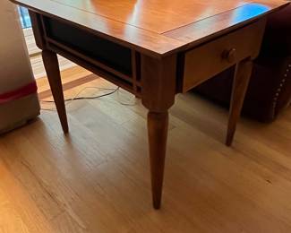 pair cherry end tables - mission style - made in Canada - 27dx22wx21.5h