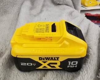 DEWALT 20V MAX 10 Ah Lithium Ion Battery (DCB210)