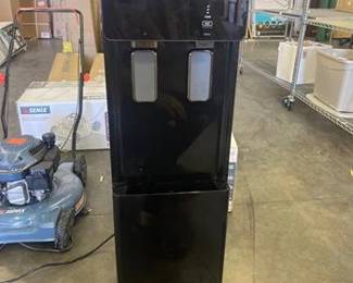 Iceman Ice Maker & Water Dispenser