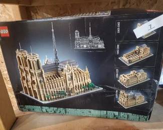 LEGO Architecture Notre-Dame de Paris Replica