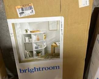 11" Corner Cube White
