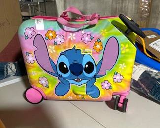 Fast Forward 18" Lilo And Stitch Kids Ride on Luggage-HardShell Rolling Travel Suitcase