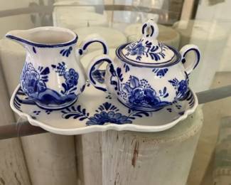 Duft Blue Foral sugar And Creamer China Set Lot