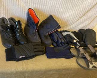 Mens Mostly Cold Season Stuff And One Pair Of Sandles