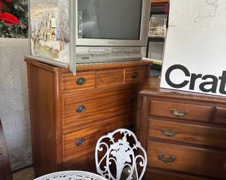 The large grey tv sold 