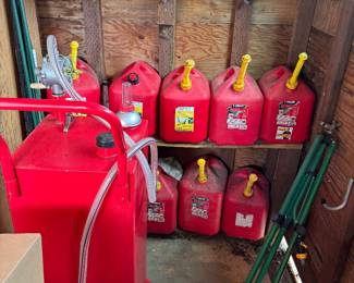 GAS CANS AND FUEL TRANFER TANK